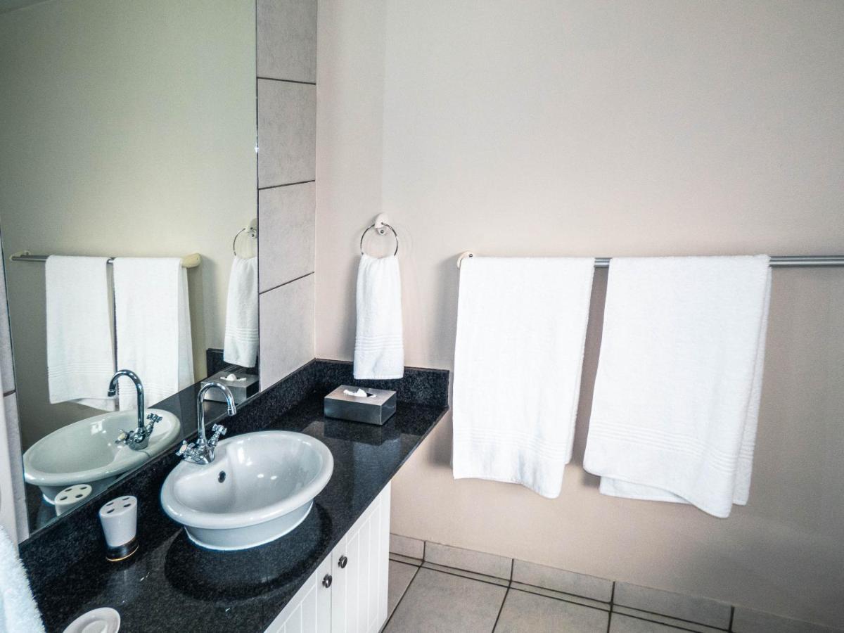 Sheilan House Hotel Порт Алфред Екстериор снимка