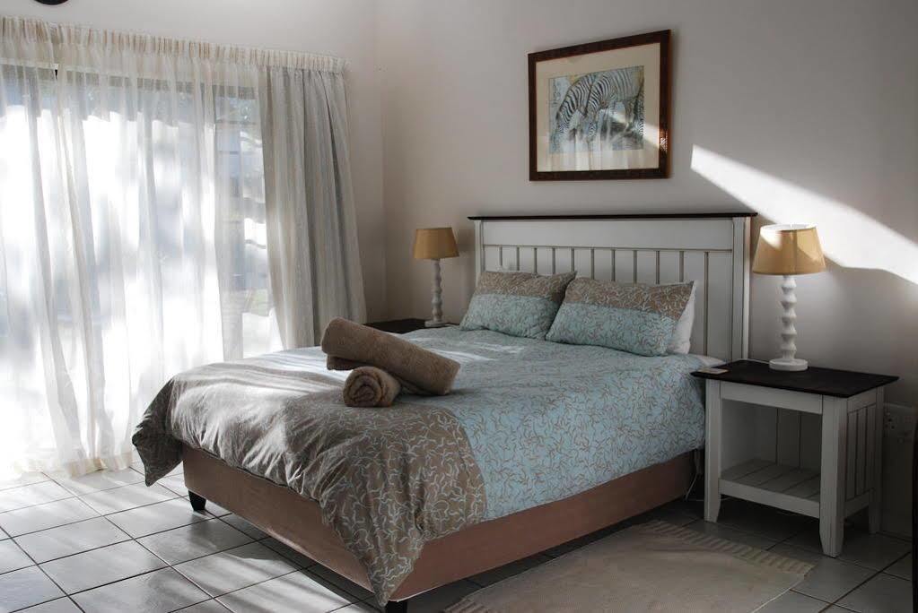 Sheilan House Hotel Порт Алфред Екстериор снимка